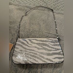 💎💎NWOT Michael Kors Empire Medium Chain Pouchette💎💎